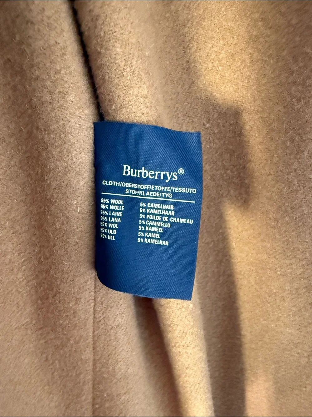 Classic Tan Double-Breasted Burberrys Trench Coat With Detachable Wool Lining - Picture 11 of 16
